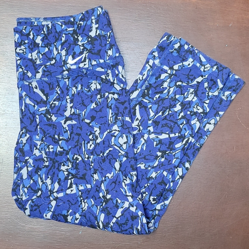 Nike dri-fit capri leggings
